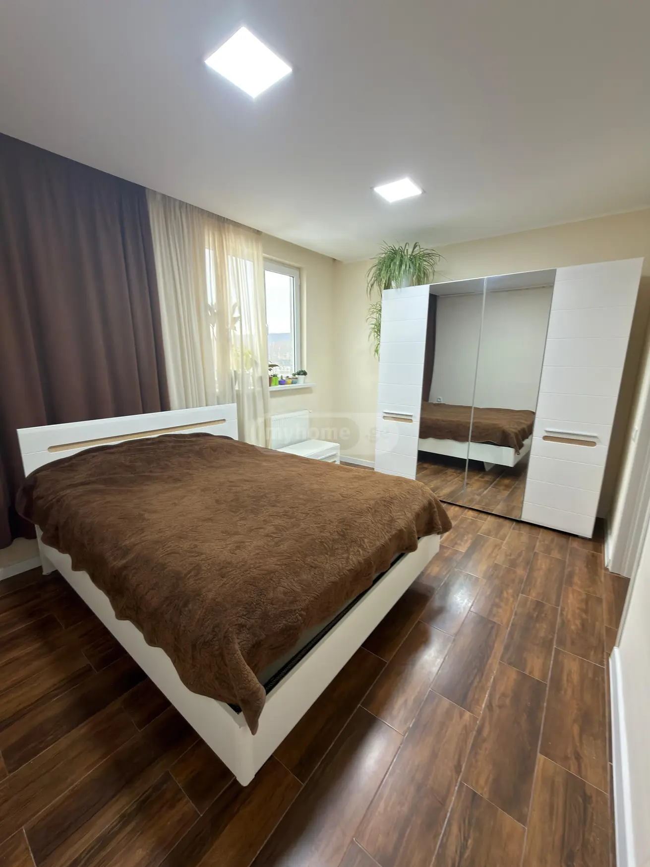 10+ Room Private House For Sale In Tianeti Municipality view 3