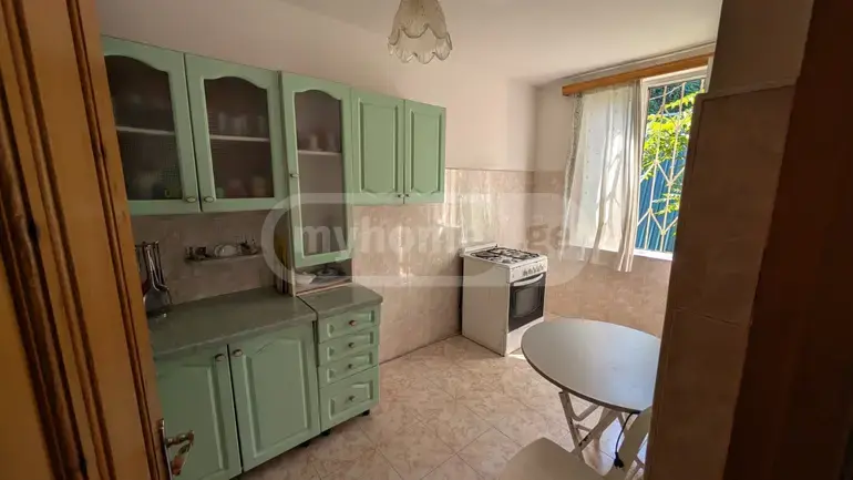 6 Room Private House For Sale view 1