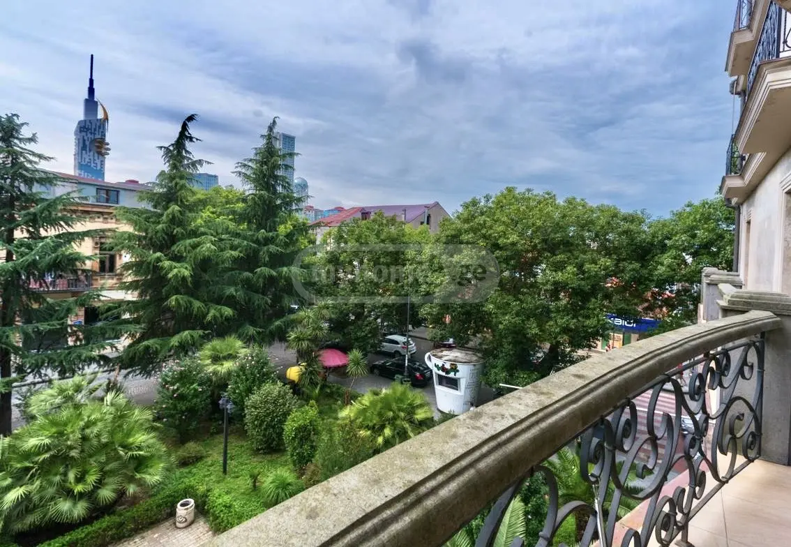 4 Room Apartment For Rent In Old Batumi District, In Batumi view 11