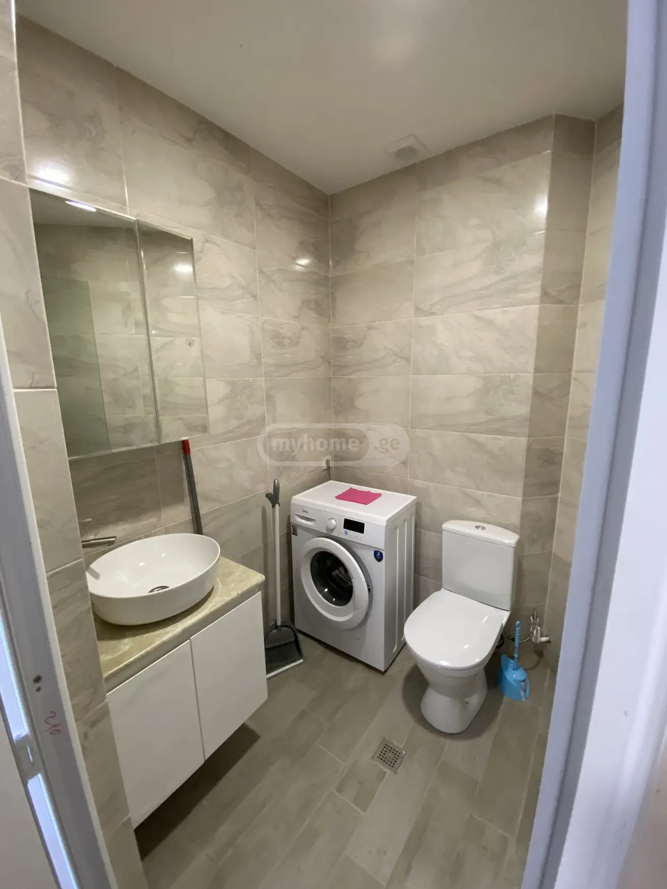 3 Room Apartment For Rent In Makhinjauri, In Batumi view 15