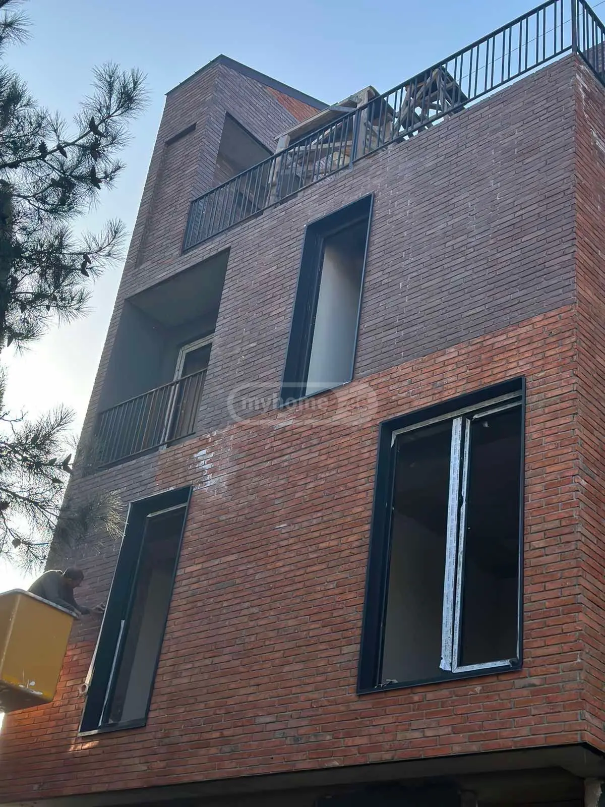 Full Building Commercial Area For Sale In Avlabari view 5