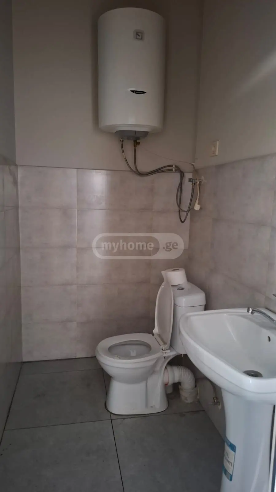 Universal Commercial Area For Rent In Old Batumi District, In Batumi view 4