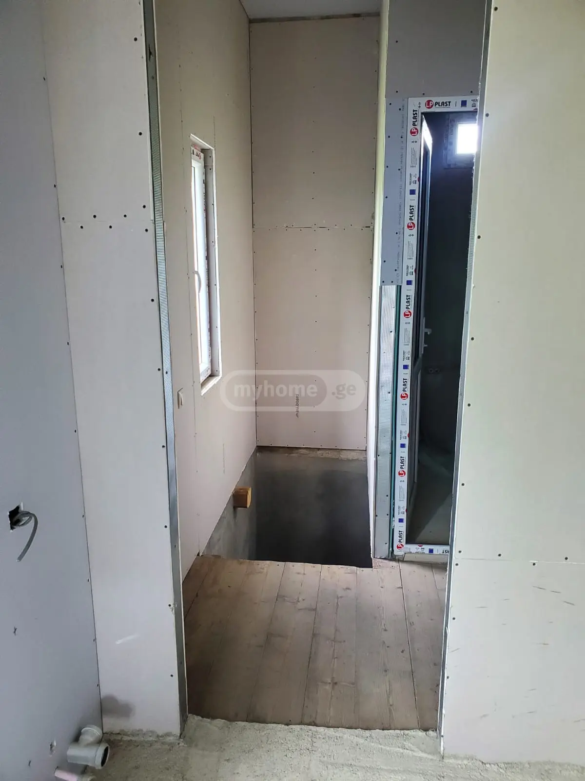 9 Room Private House For Sale view 8