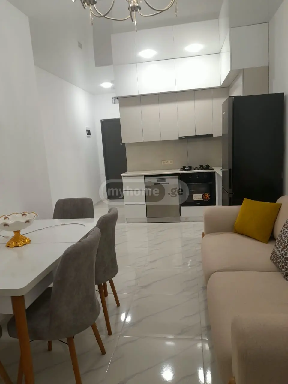 2 Room Apartment For Rent Khimshiashvilis Ubani, In Batumi view 2