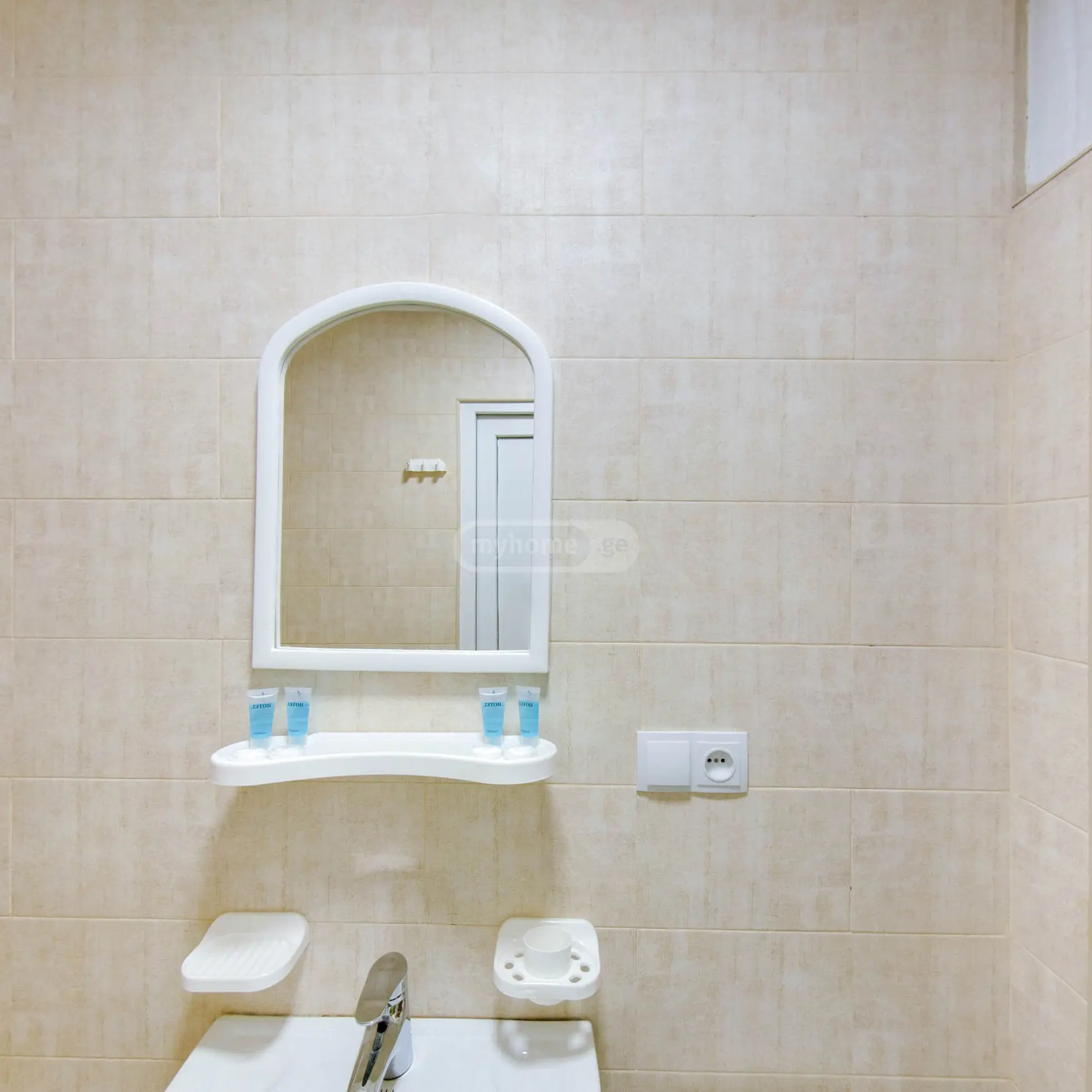 3 Room Hotel Daily Rent In Tbilisi view 7