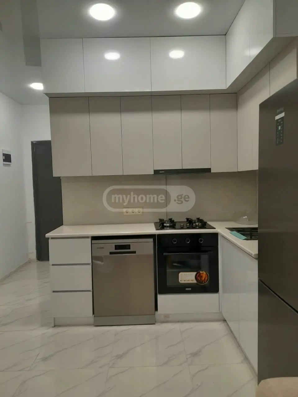 2 Room Apartment For Rent Khimshiashvilis Ubani, In Batumi view 5