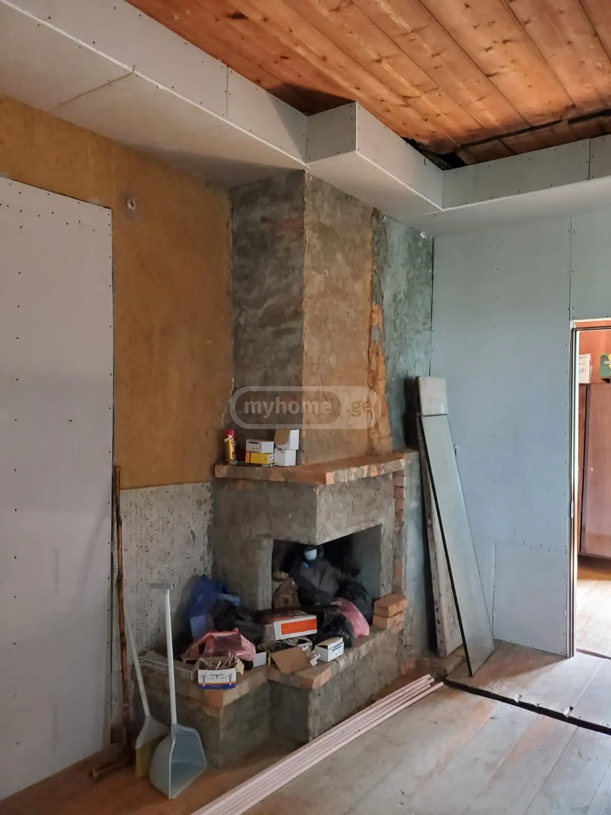 9 Room Private House For Sale view 12