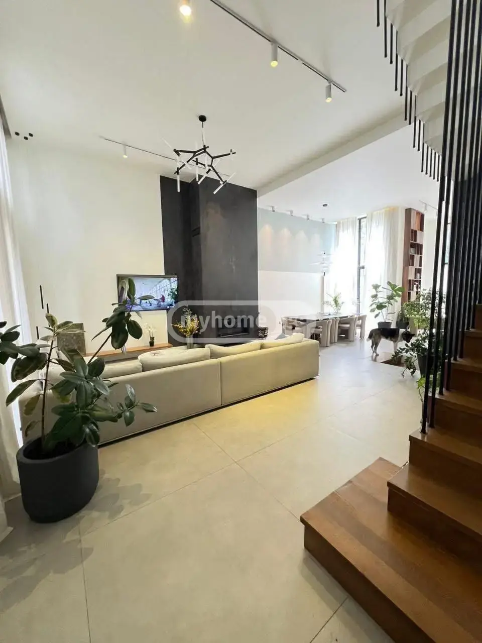 8 Room Private House For Sale view 10