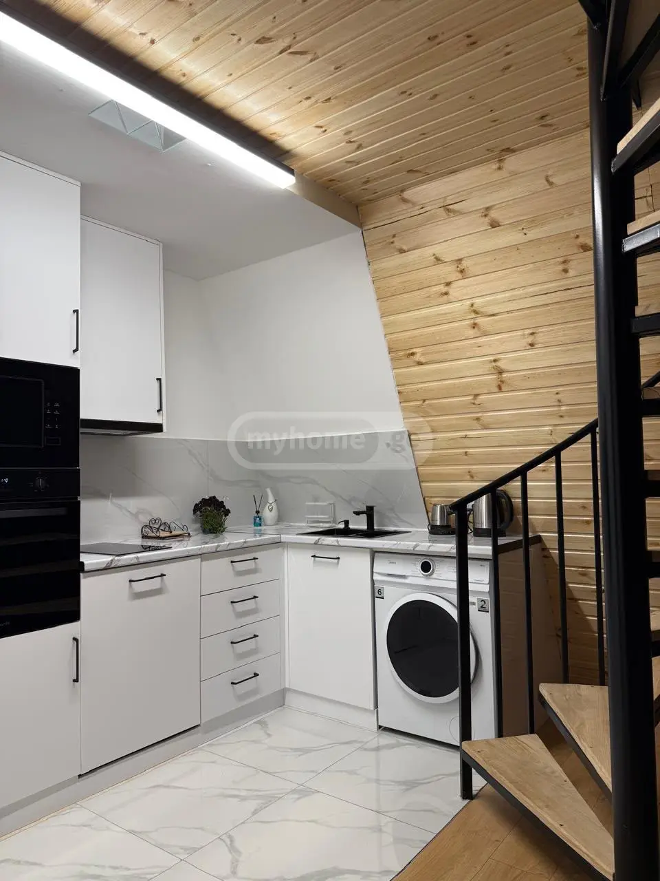 4 Room Private House For Rent In Old Batumi District, In Batumi view 14