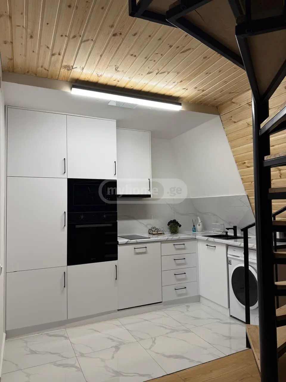 4 Room Private House For Rent In Old Batumi District, In Batumi view 9