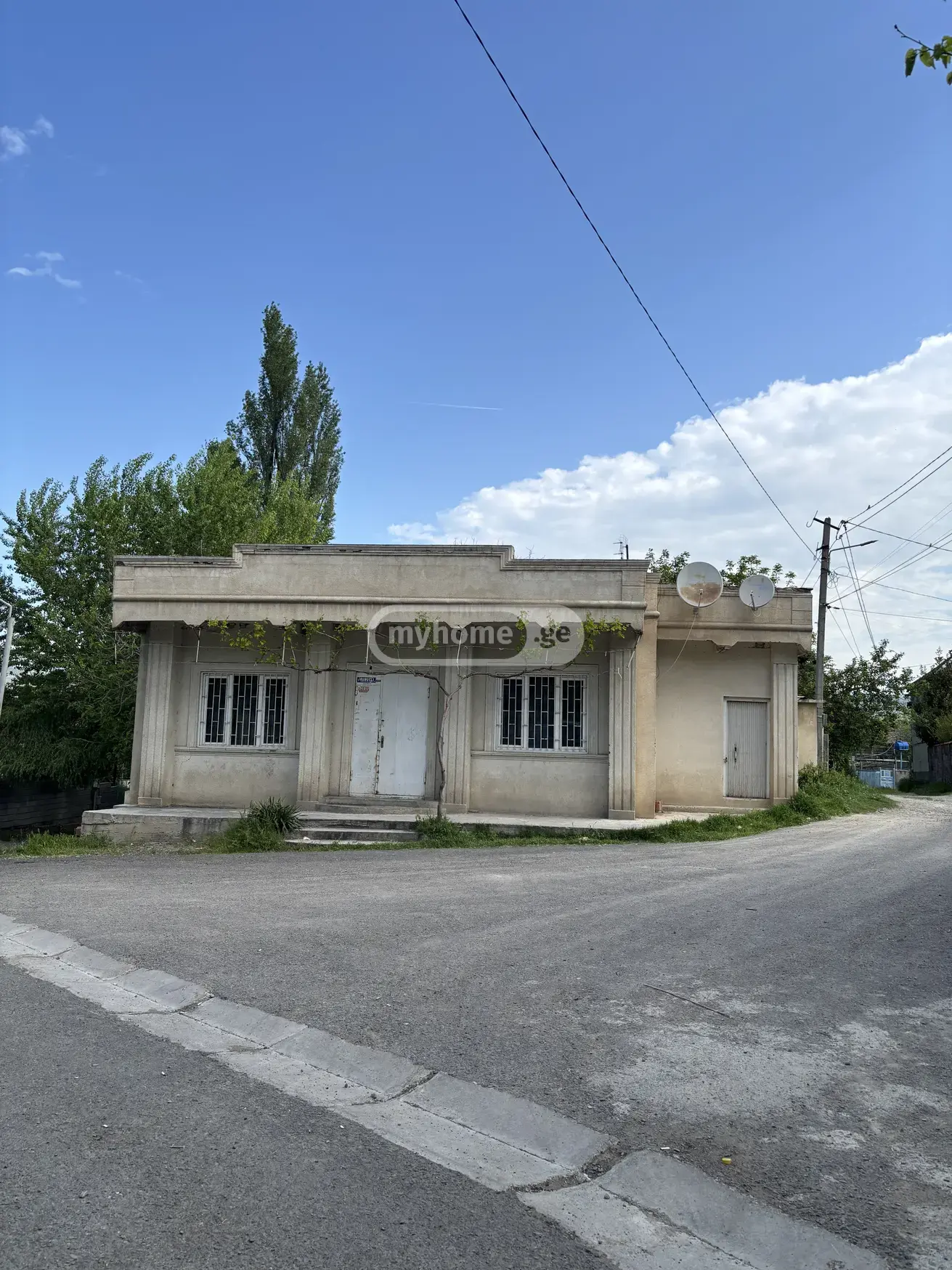 Universal Commercial Area For Sale In Kaspi view 2