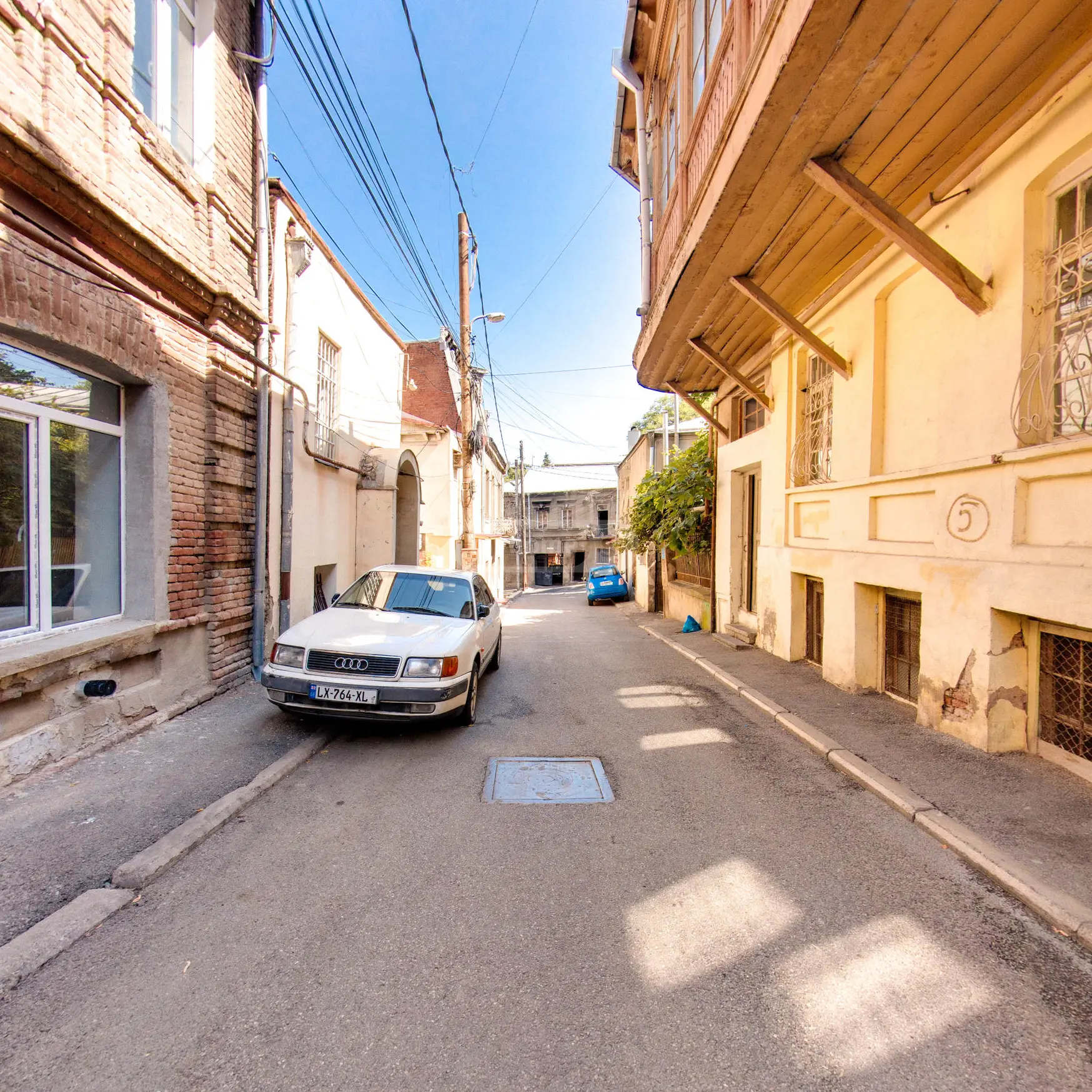 3 Room Hotel Daily Rent In Tbilisi view 12