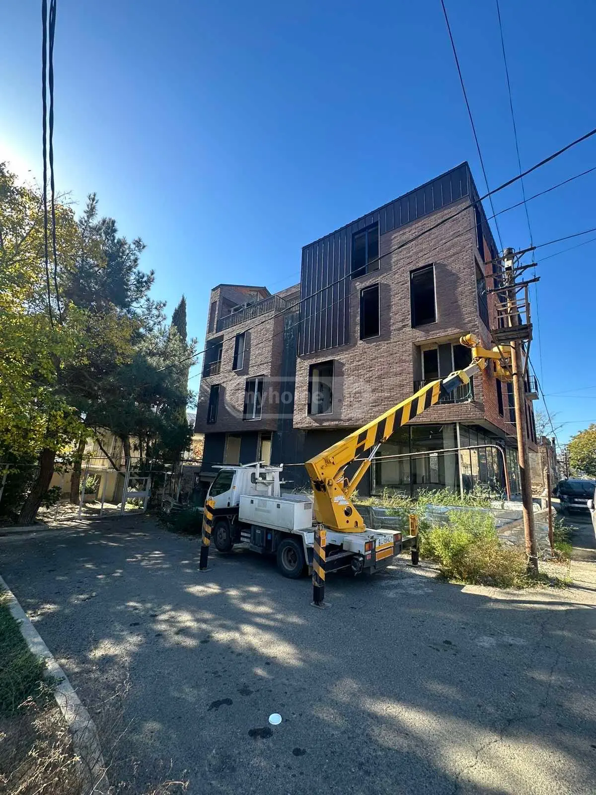 Full Building Commercial Area For Sale In Avlabari view 2