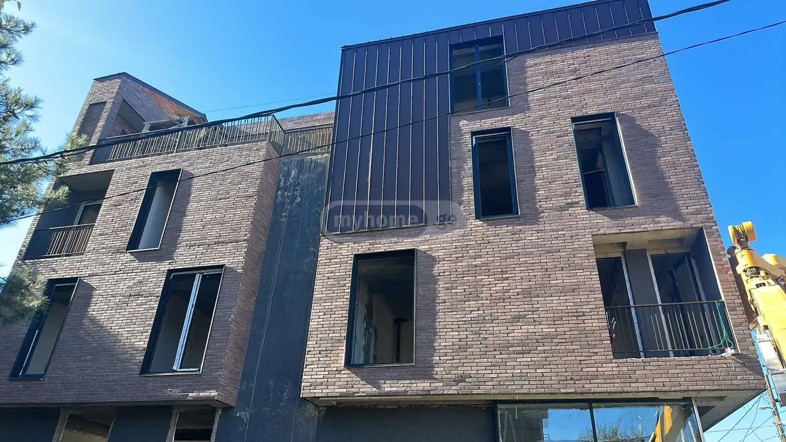 Full Building Commercial Area For Sale In Avlabari view 3