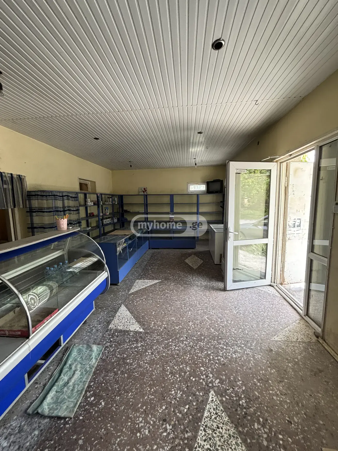 Universal Commercial Area For Sale In Kaspi view 5