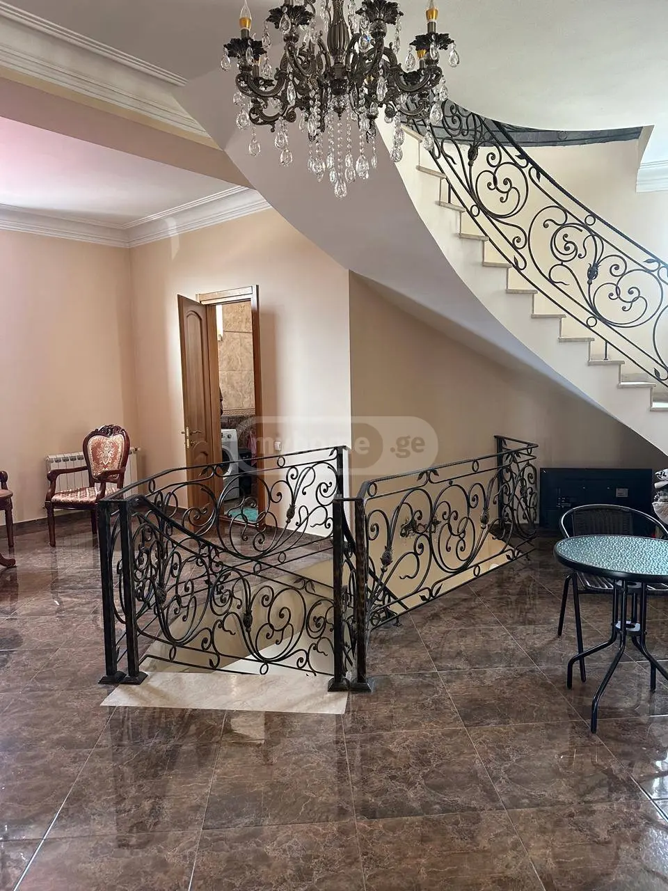 7 Room Private House For Sale view 10