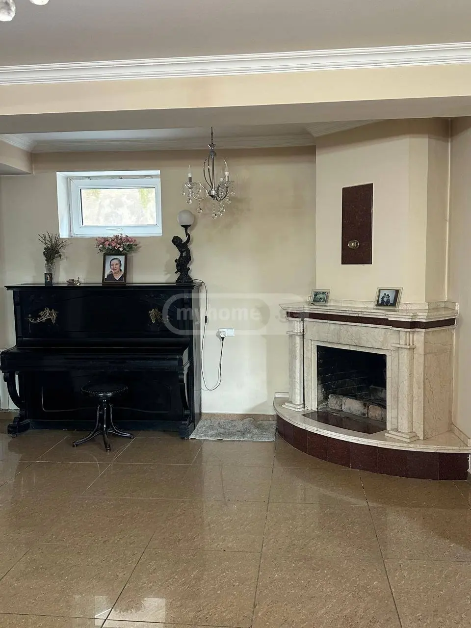 7 Room Private House For Sale view 2
