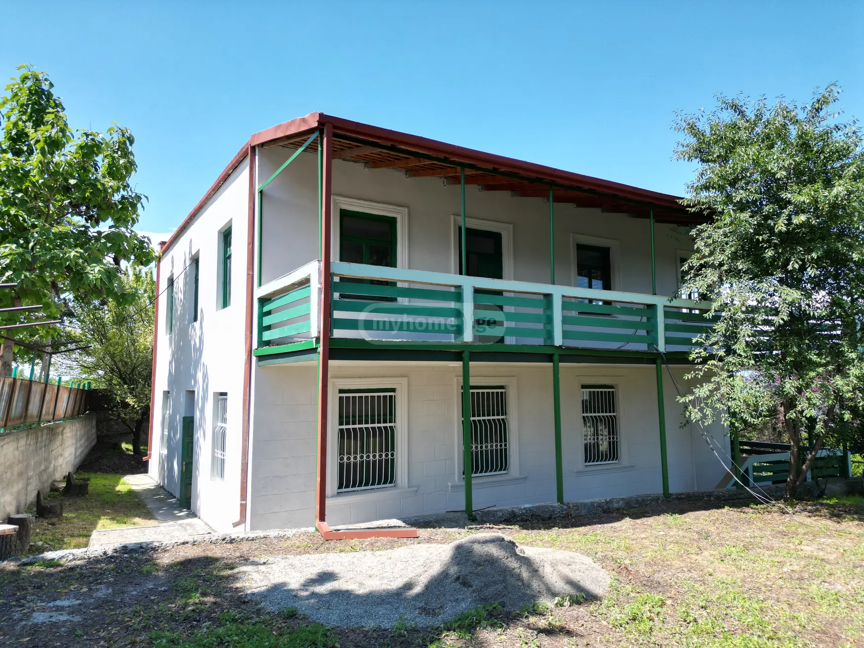 8 Room Private House For Sale view 1