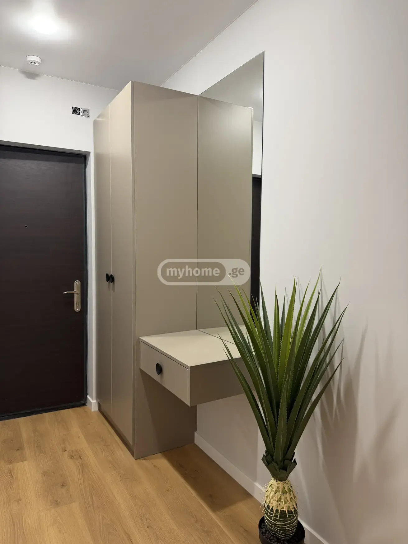 3 Room Apartment For Sale view 6