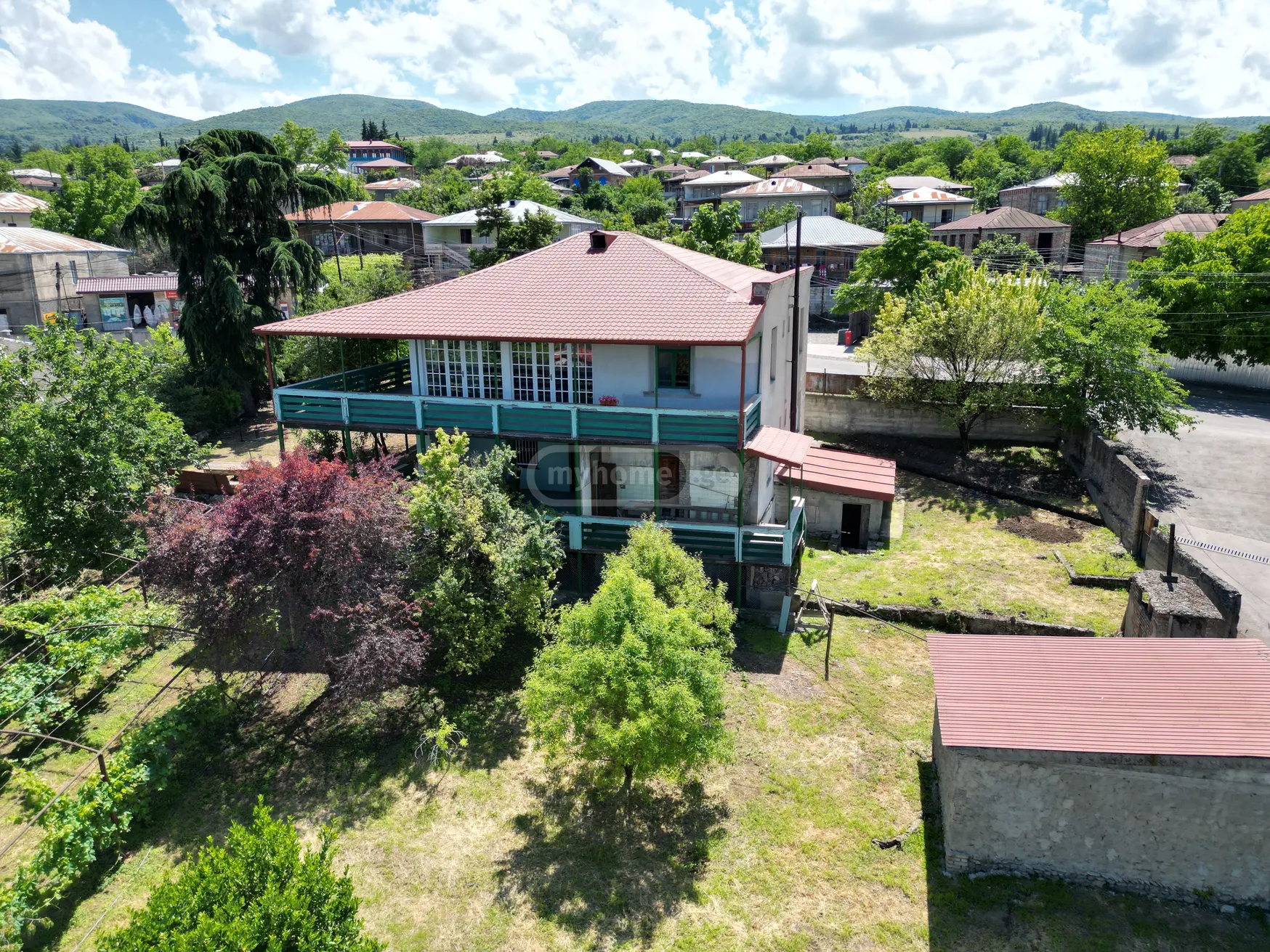 8 Room Private House For Sale view 6