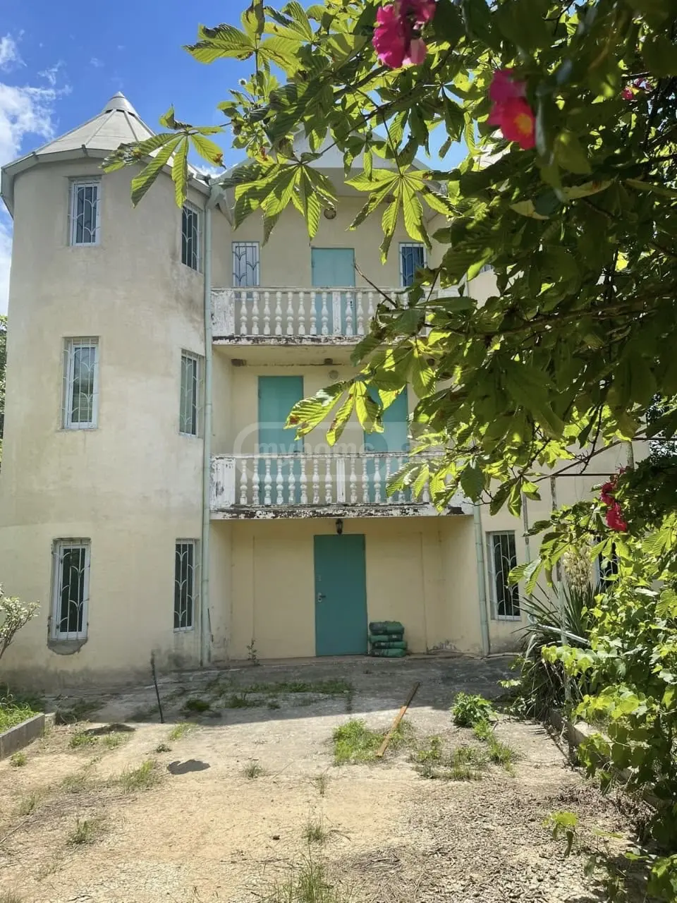 6 Room Country House For Sale view 1