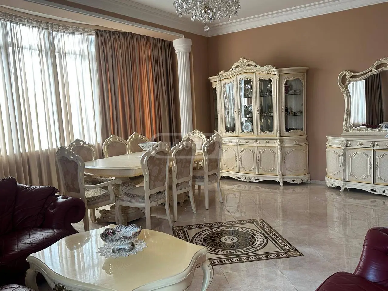 7 Room Private House For Sale view 1