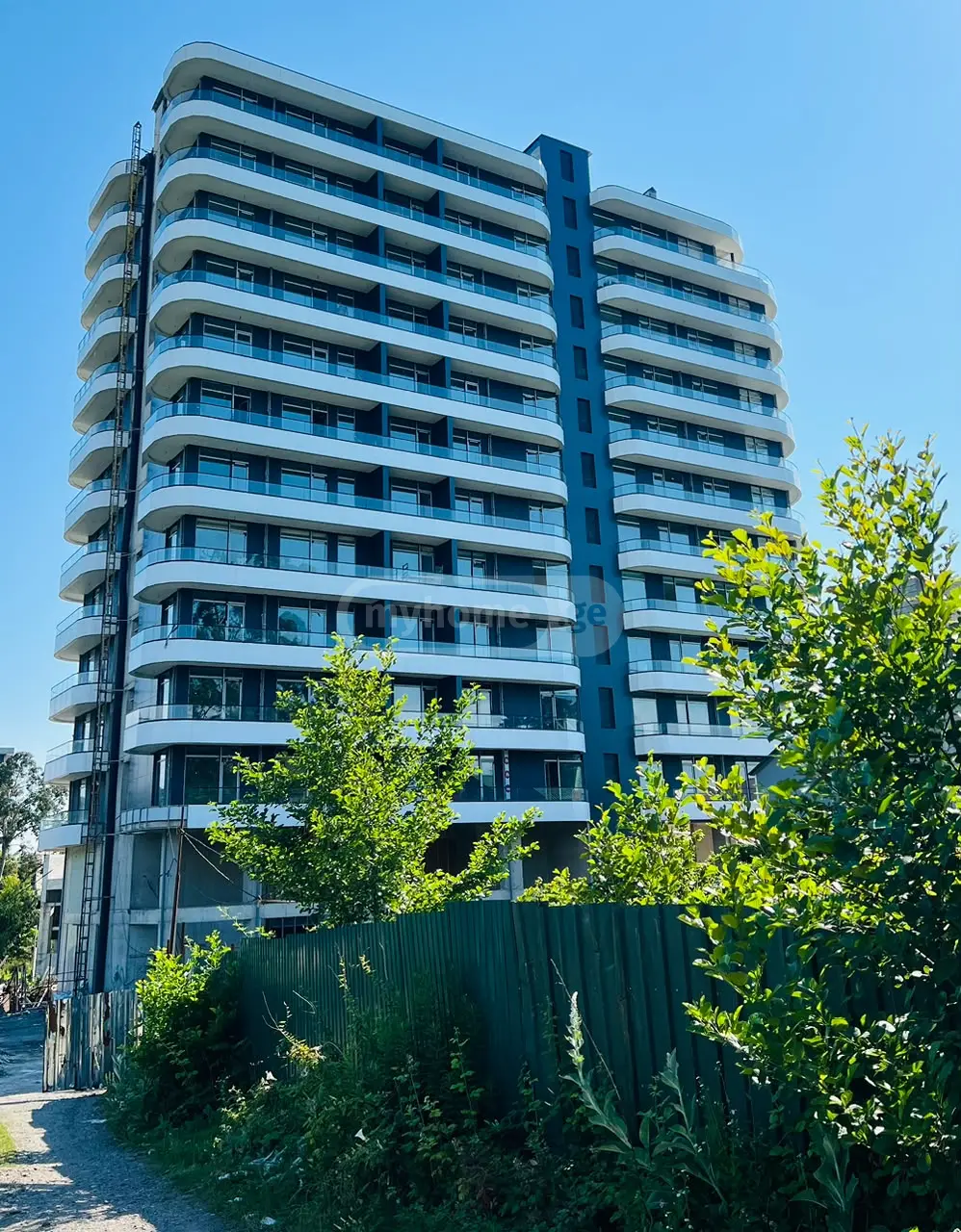 1 Room Apartment For Sale view 2