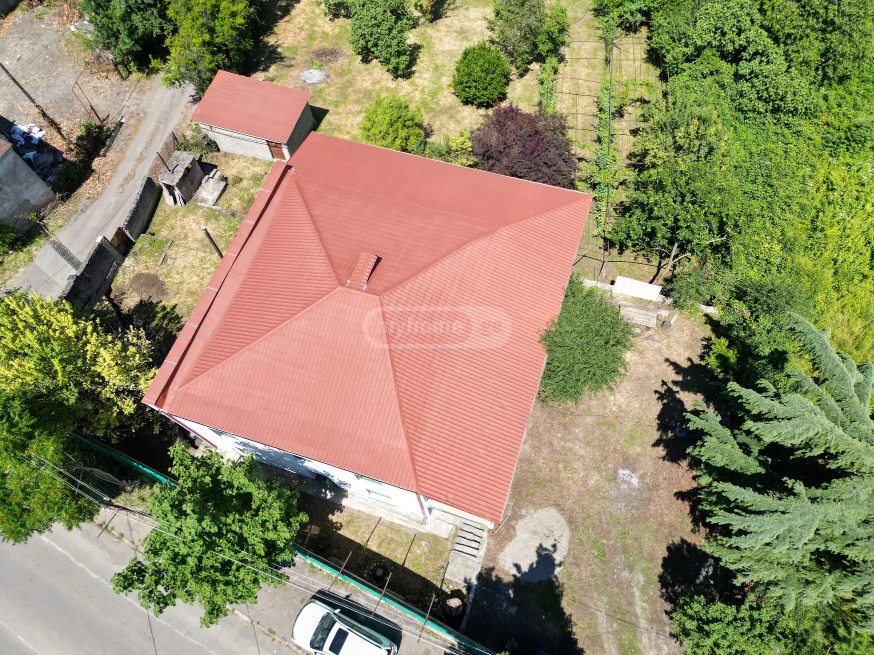 8 Room Private House For Sale view 4
