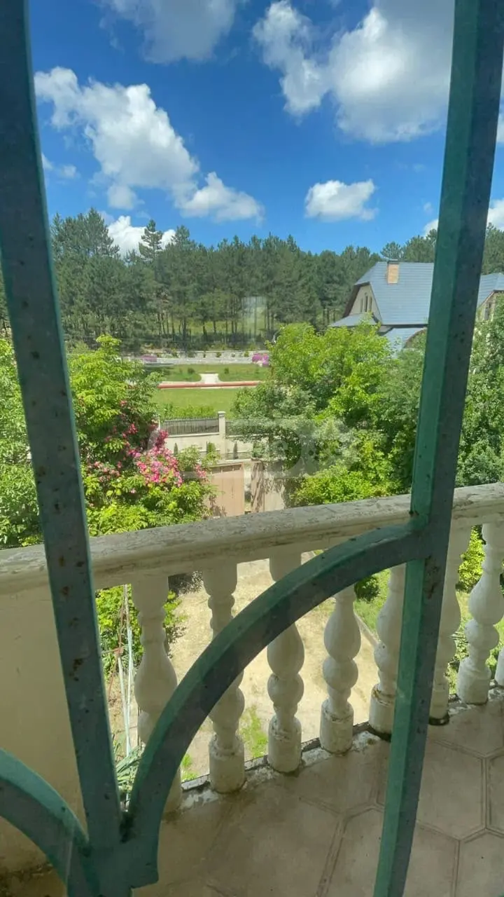 6 Room Country House For Sale view 2