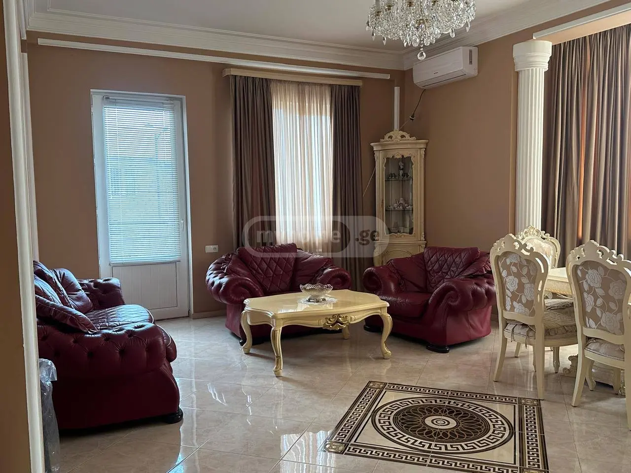 7 Room Private House For Sale view 4