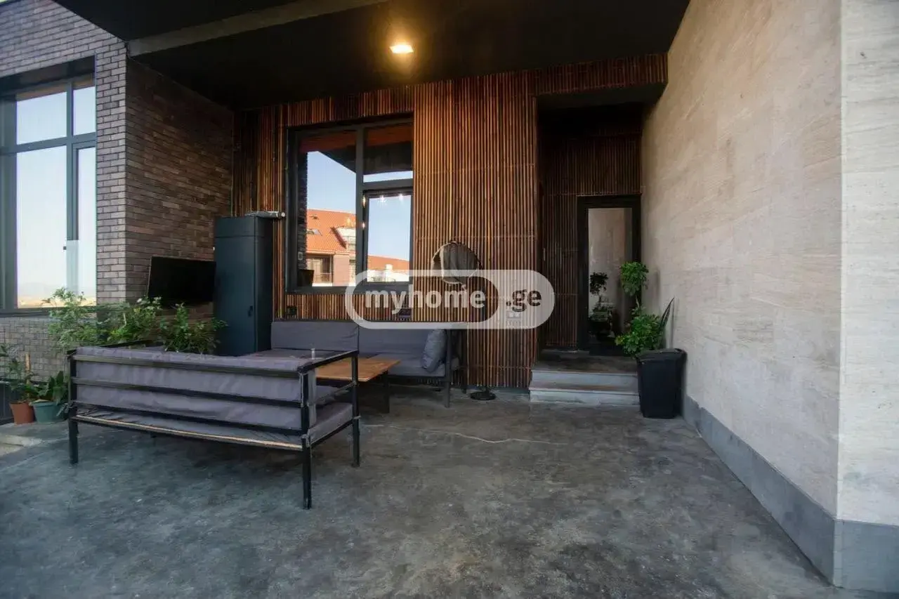 10+ Room Private House For Rent In Tsavkisi view 2