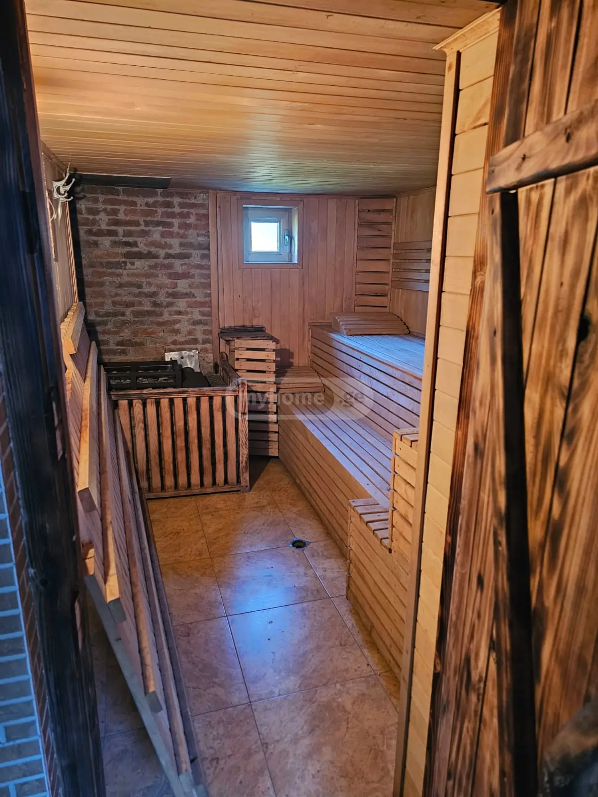 8 Room Private House For Sale view 2