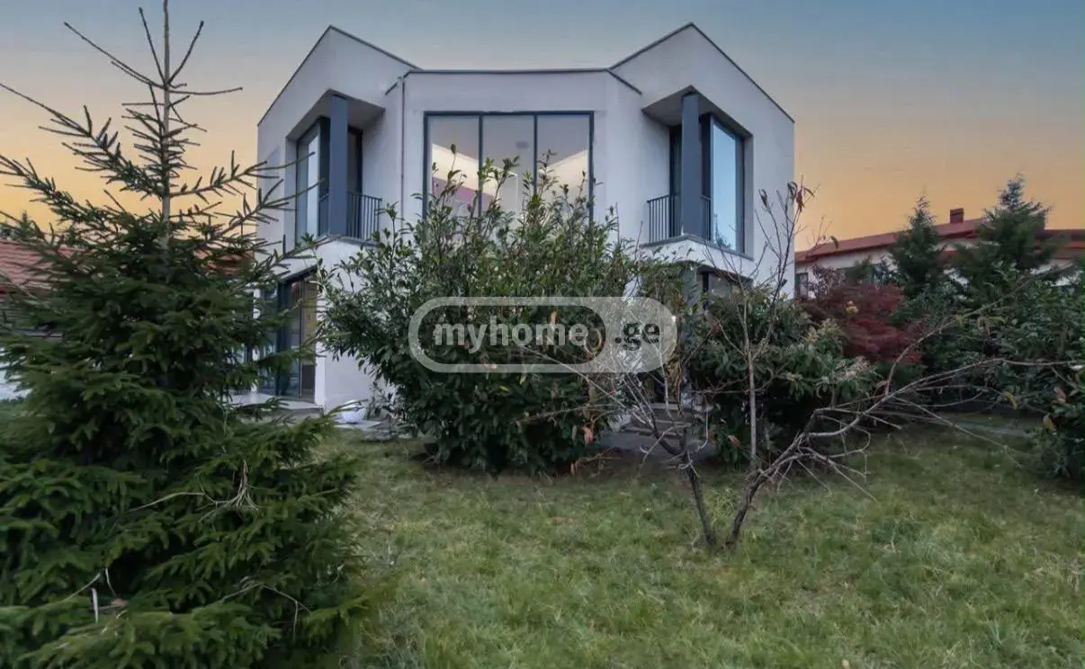 6 Room Private House For Rent In Oqrokana view 2