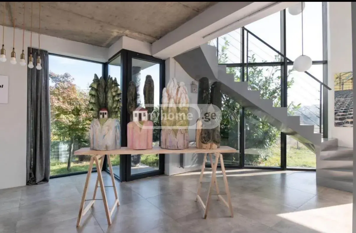6 Room Private House For Rent In Oqrokana view 10