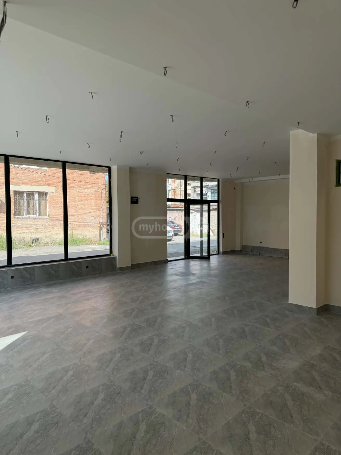 Office Commercial Area For Rent In Gori view 2