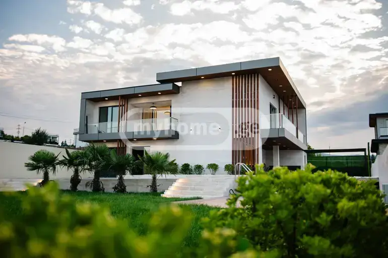 7 Room Private House For Rent In Tsavkisi view 1