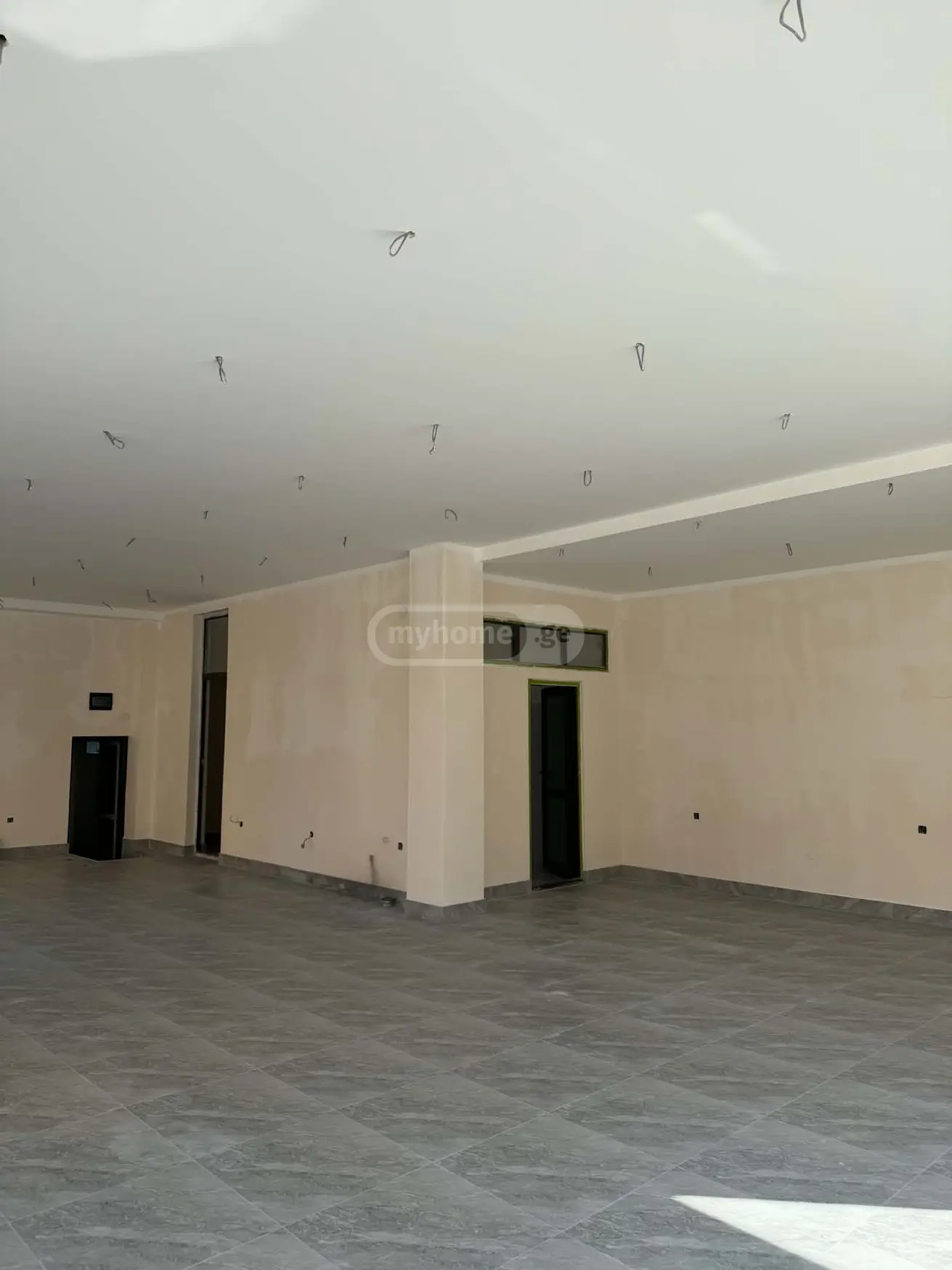 Office Commercial Area For Rent In Gori view 4