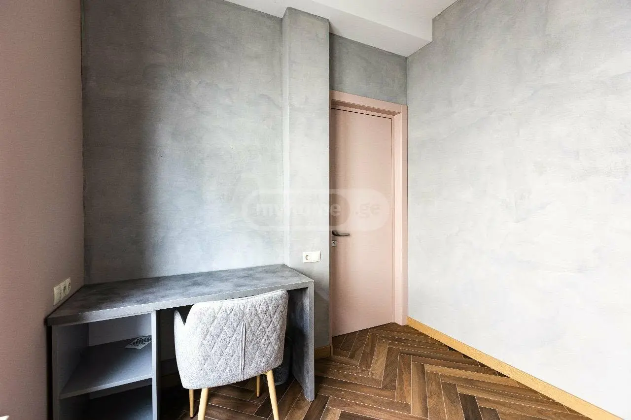 5 Room Private House For Sale view 4