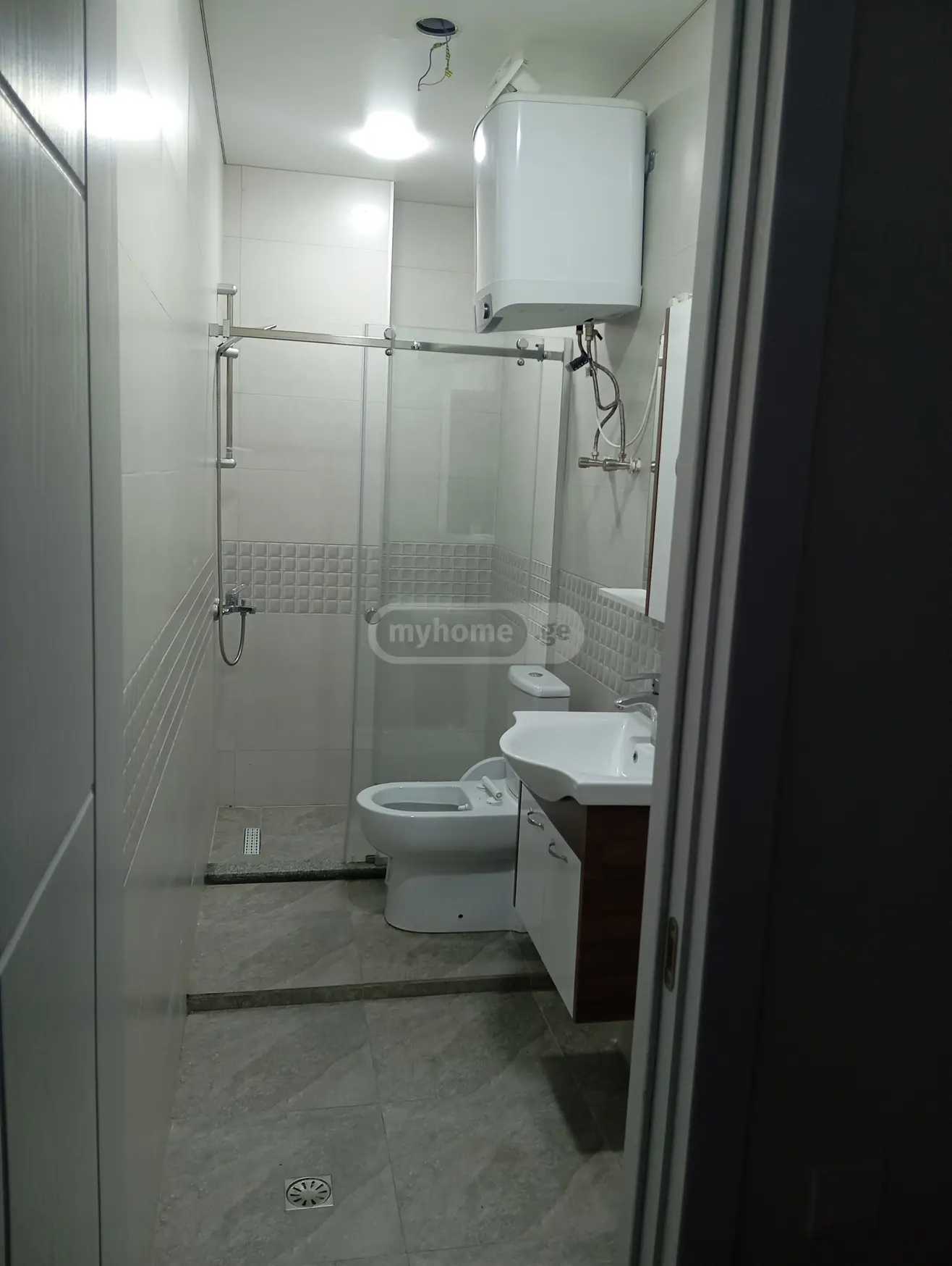 9 Room Apartment Daily Rent In Makhinjauri, In Batumi view 8