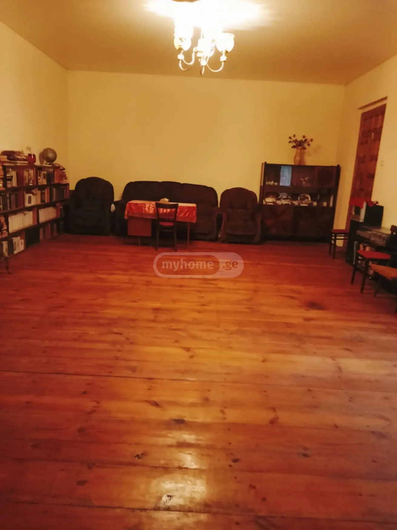 8 Room Private House For Sale view 5