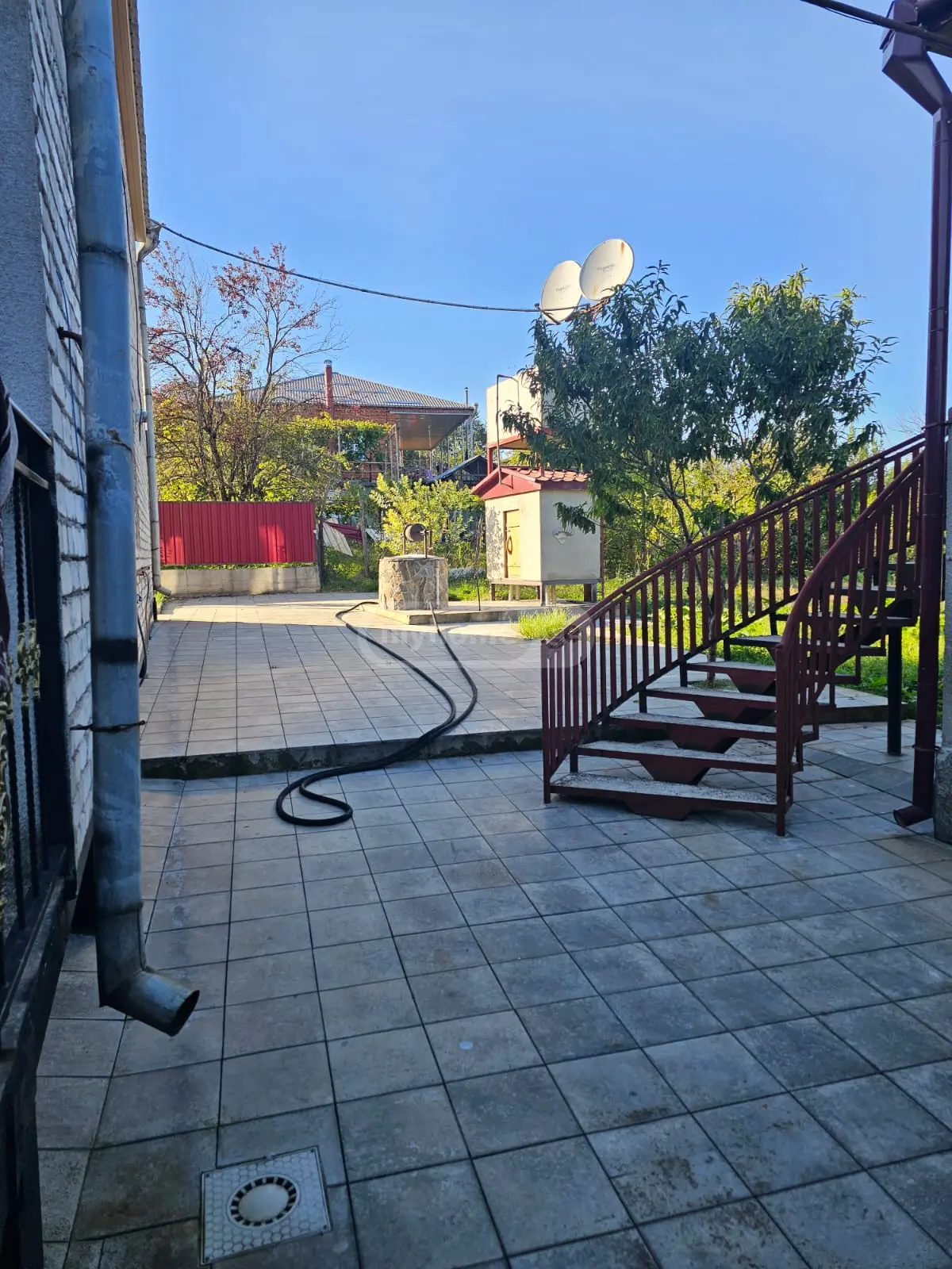 8 Room Private House For Sale view 1