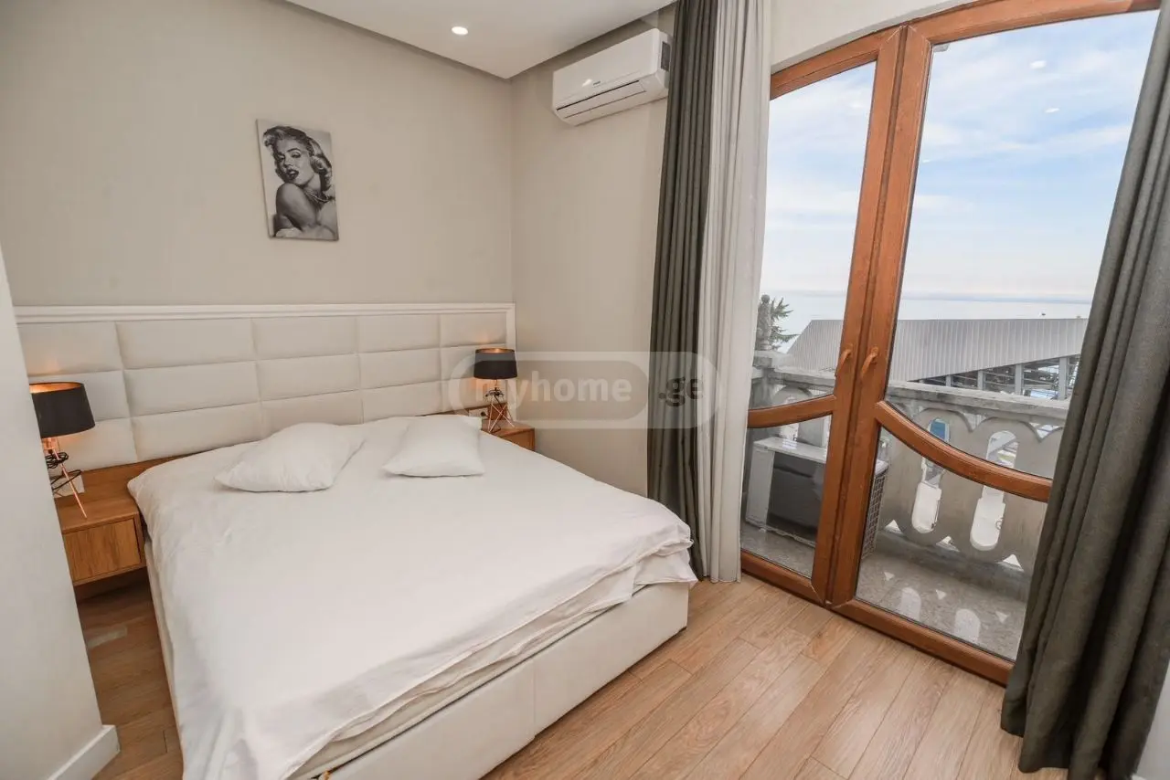 3 Room Apartment For Rent In Old Batumi District, In Batumi view 4