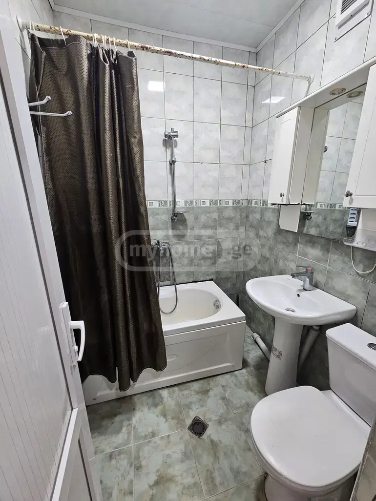 2 Room Apartment For Rent In Old Batumi District, In Batumi view 7