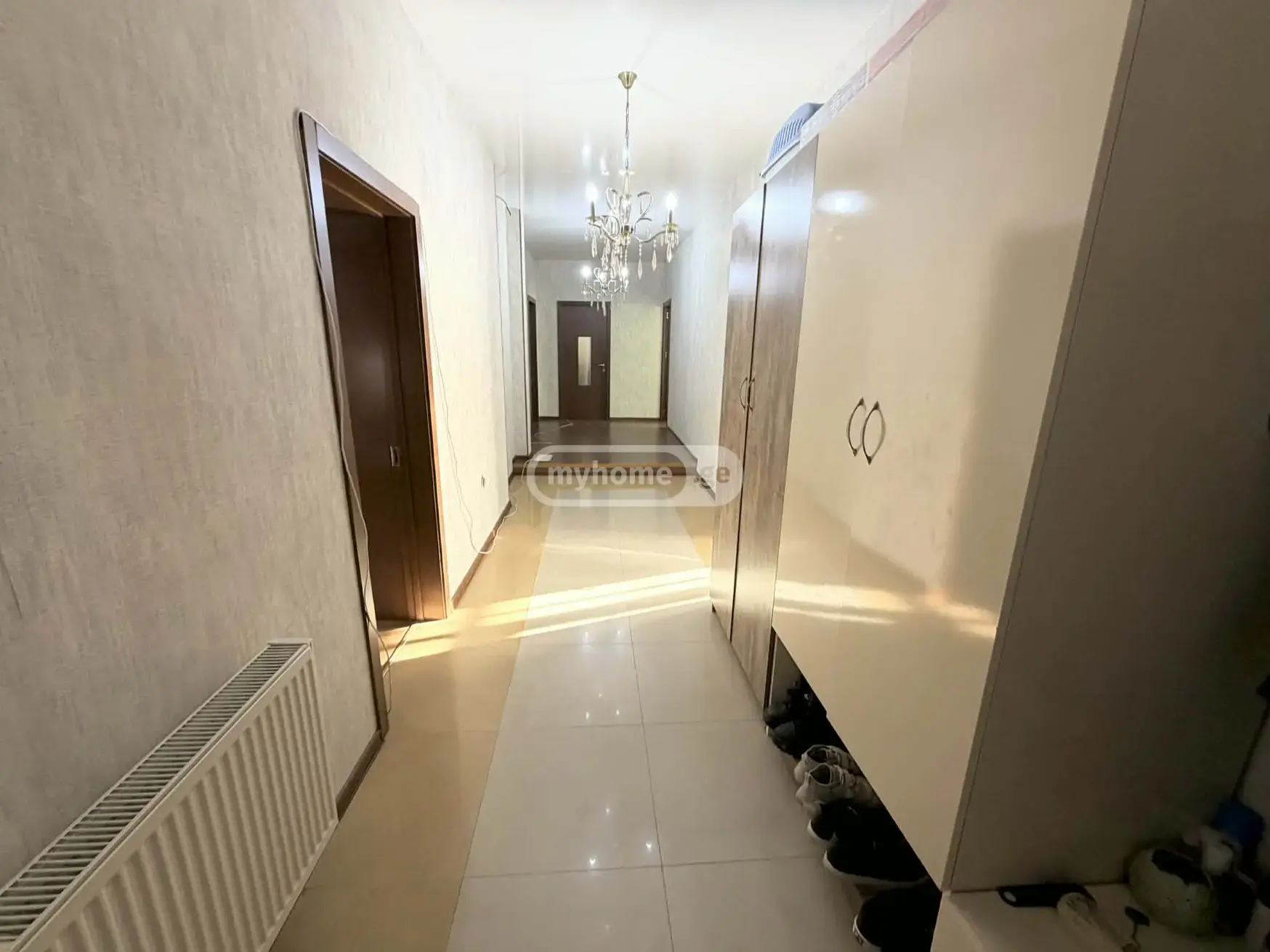 6 Room Private House For Sale view 3