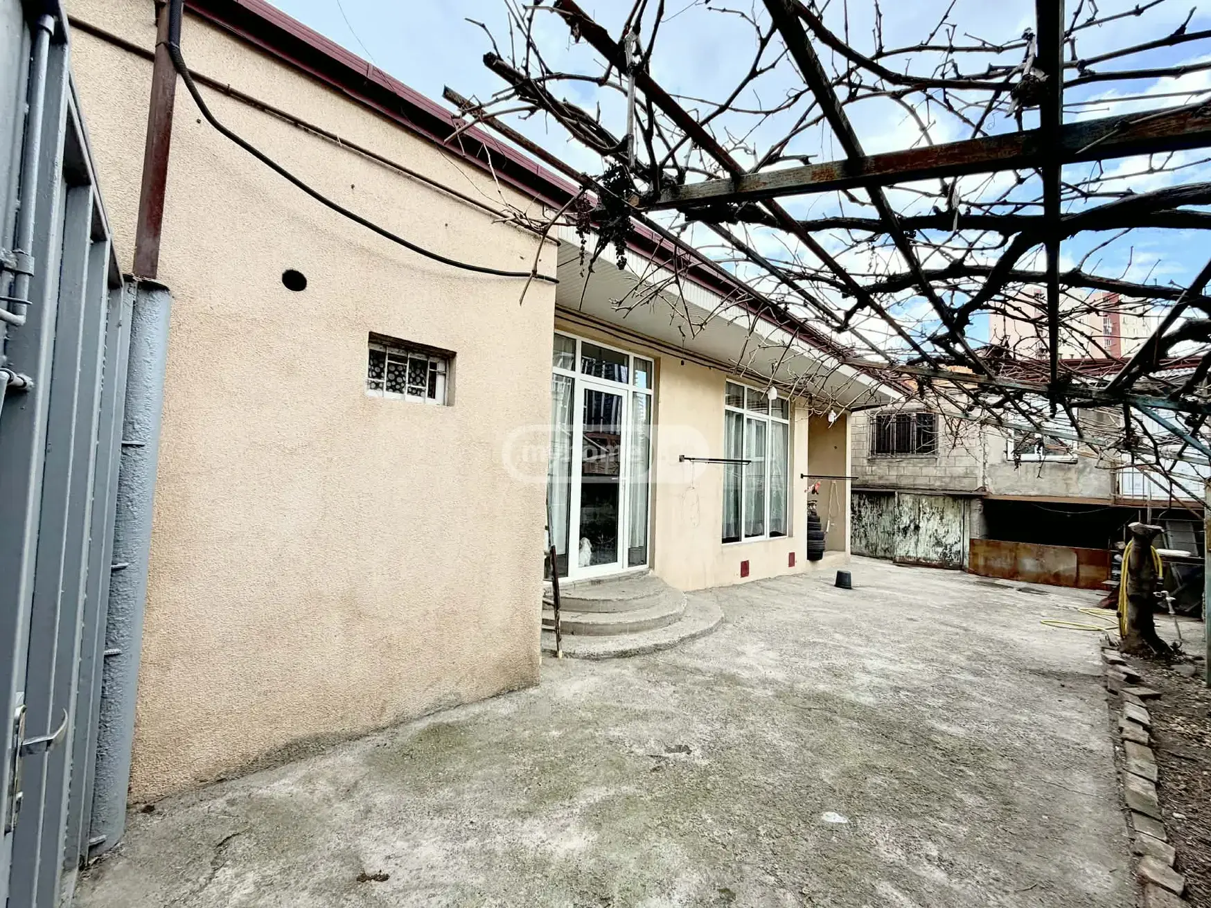 6 Room Private House For Sale view 8