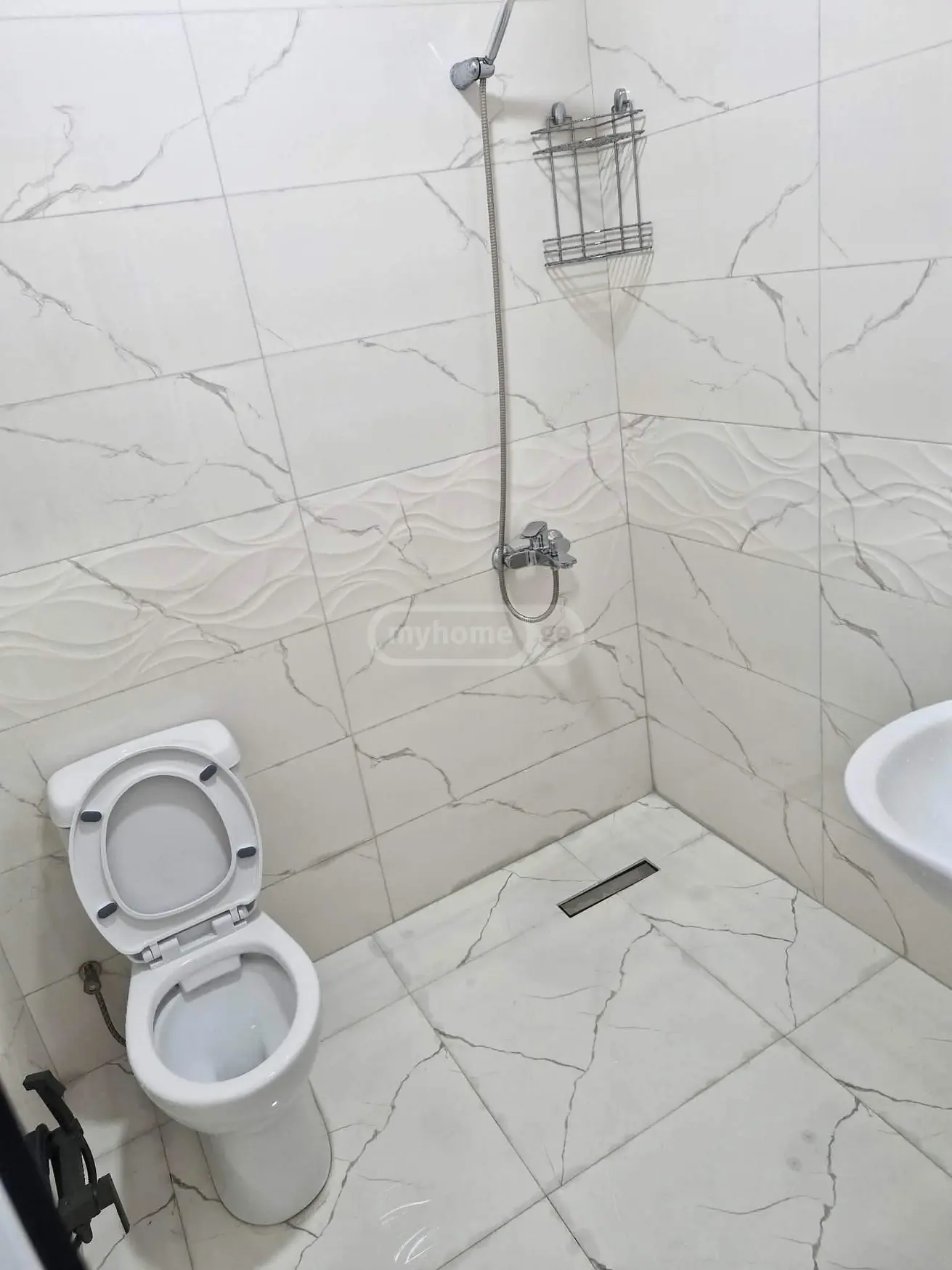 6 Room Country House For Rent In Grigoleti, In Lanchkhuti Municipality view 9