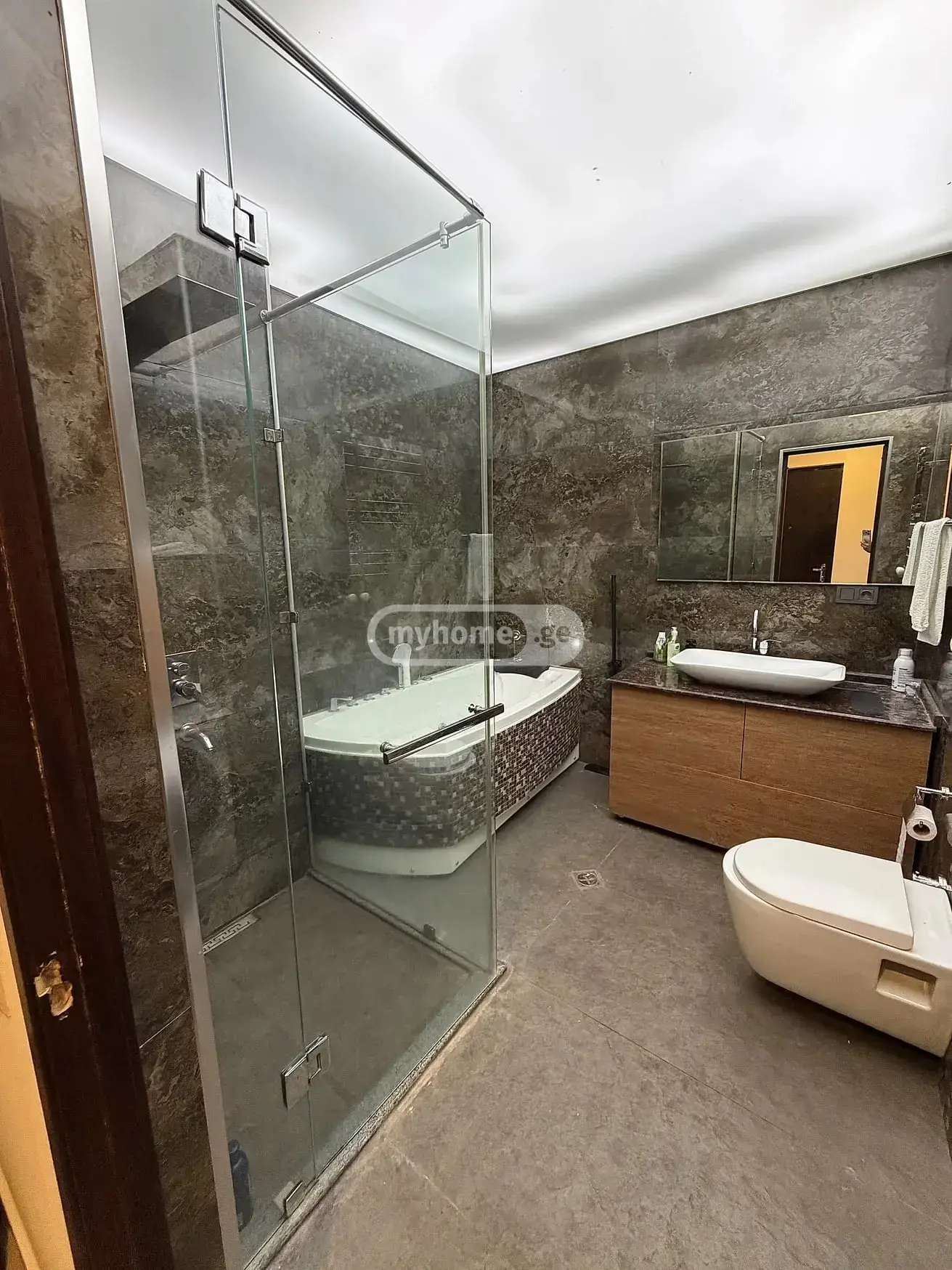 2 Room Apartment For Rent In Old Batumi District, In Batumi view 6