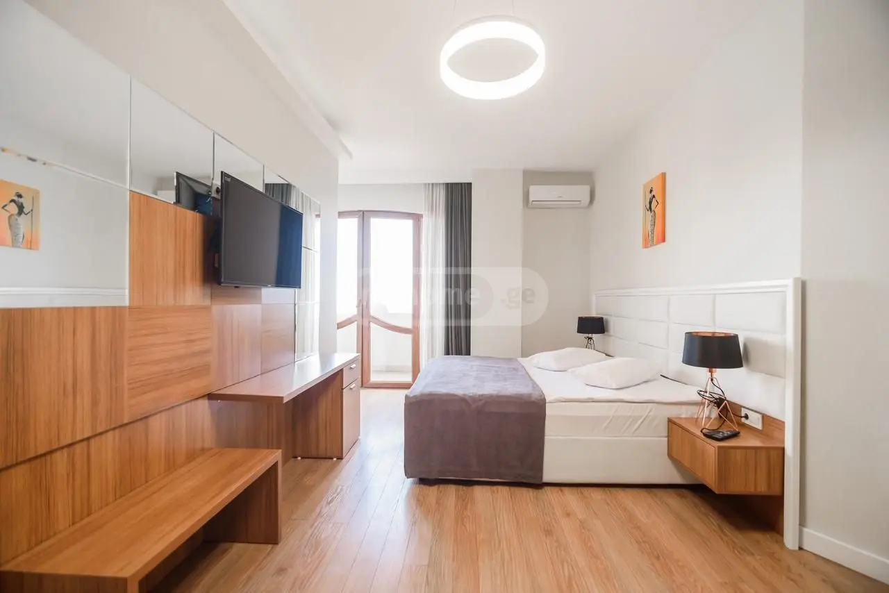 3 Room Apartment For Rent In Old Batumi District, In Batumi view 3