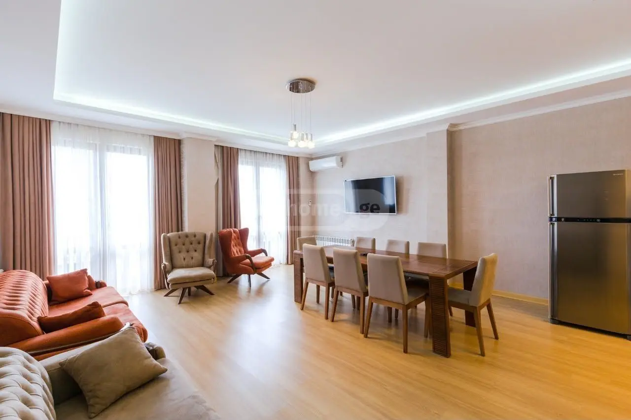 4 Room Apartment For Rent In Old Batumi District, In Batumi view 1