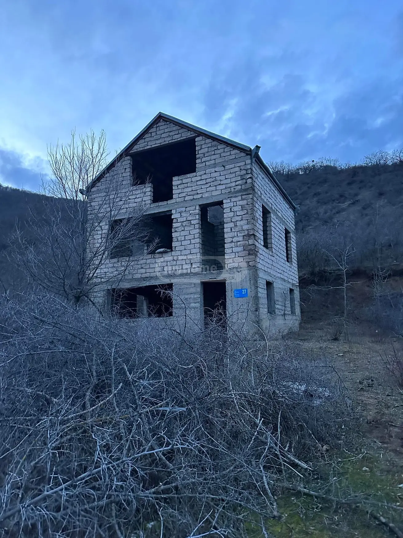6 Room Private House For Sale view 1